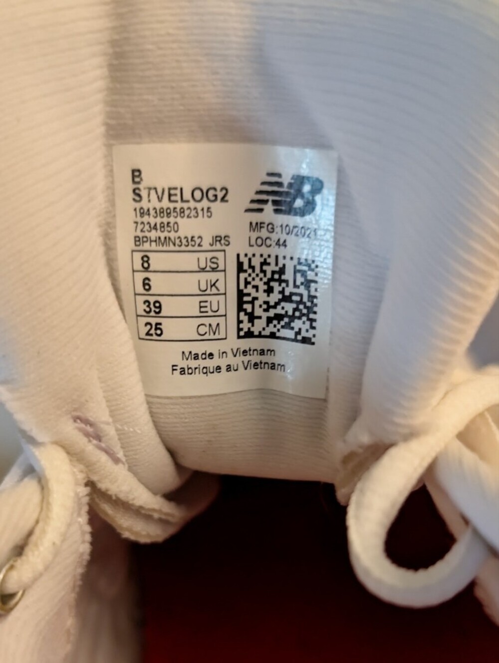 White And Gold New Balance Urban Everyday Sneakers New In Redbox! Women's 8 - Picture 9 of 16